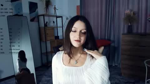 Snapshot of neldaestey chatting on October 22, 8:17 am Vicky and Beatrice online show from October 22, 8:17 am