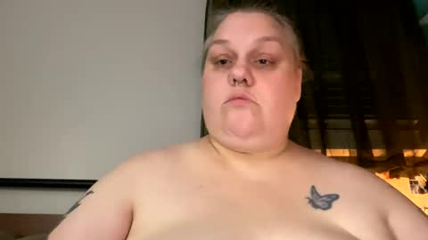 Nellie Atlas online show from November 29, 2:41 am