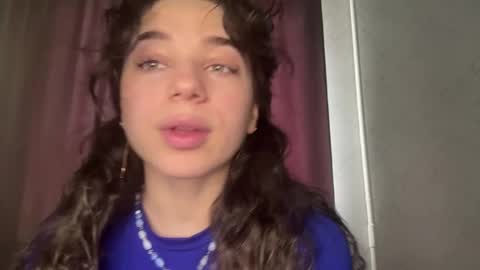 Angelihee online show from April 16, 10:15 am