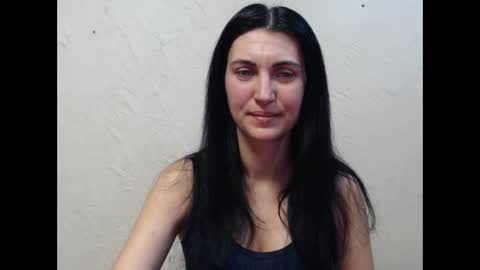 Nensy online show from February 19, 2:22 pm