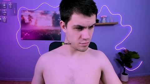 neo_raze_ online show from April 22, 7:10 pm