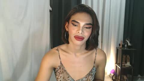 neomi online show from January 13, 7:21 pm