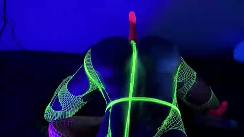 neon xxx online show from September 16, 11:52 pm