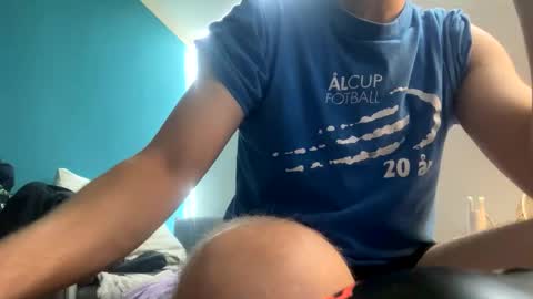 Snapshot of neverland966 chatting on October 23, 7:59 pm Mark online show from October 23, 7:59 pm