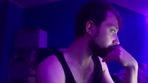 Snapshot of neverland966 chatting on October 12, 8:43 pm Mark online show from October 12, 8:43 pm