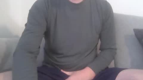 newduser06 online show from February 7, 10:02 pm