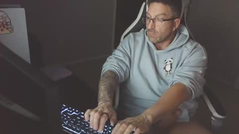 newevo online show from October 21, 4:06 am