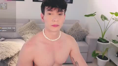 Snapshot of neythan__blaze chatting on September 9, 6:52 pm   online show from September 9, 6:52 pm