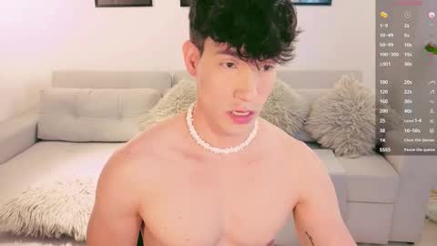 Snapshot of neythan__blaze chatting on October 29, 10:54 pm   online show from October 29, 10:54 pm