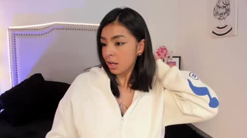 Nia Malkova online show from April 17, 11:45 am