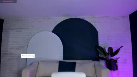 SQUIRTER DOLL    online show from May 10, 11:33 pm