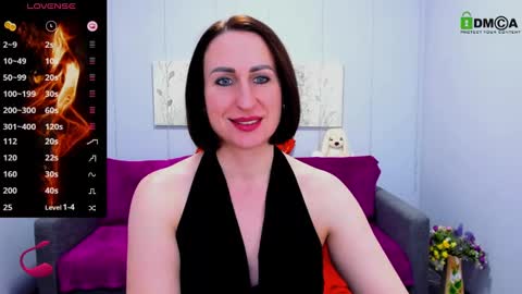 niasmithh online show from February 26, 1:11 pm