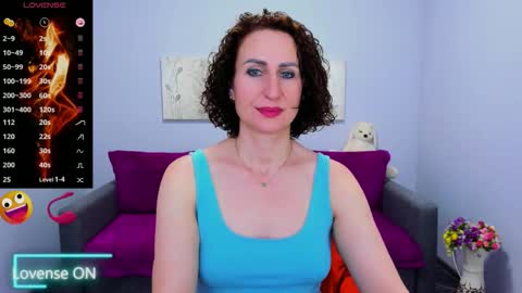 niasmithh online show from November 18, 1:25 pm