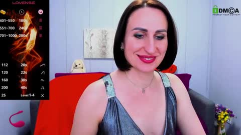 niasmithh online show from February 22, 5:13 pm