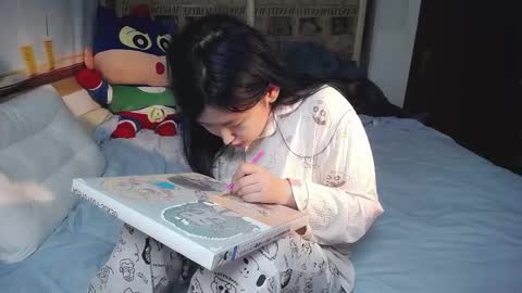 Belle online show from October 24, 6:52 pm