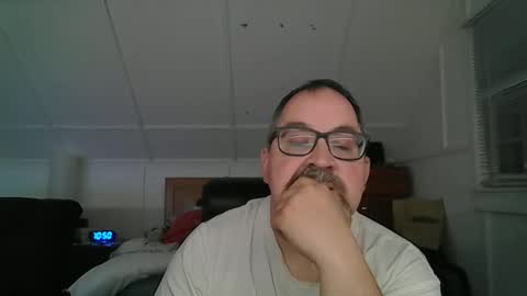 niceguy7208 online show from May 5, 2:51 am