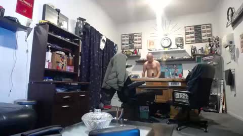 niceonebrov online show from April 17, 11:34 am