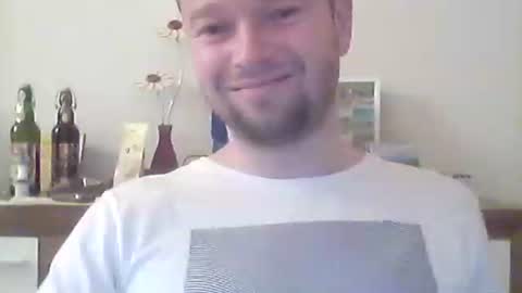 nick1990b online show from February 28, 5:15 pm