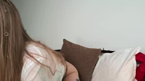 Nicka Cherie online show from December 13, 8:15 pm