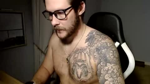 Cakedcouple  OF - Yourtattedcutie  qurlynfit online show from December 13, 10:45 pm