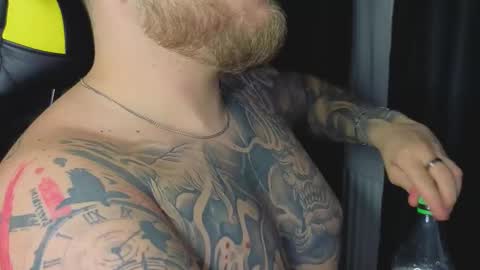 nicktattoomaster online show from December 17, 7:09 pm