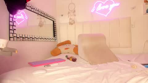 nicky_teem online show from January 7, 9:25 am