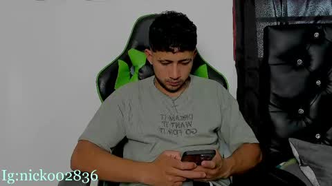 nicky online show from April 25, 7:11 pm