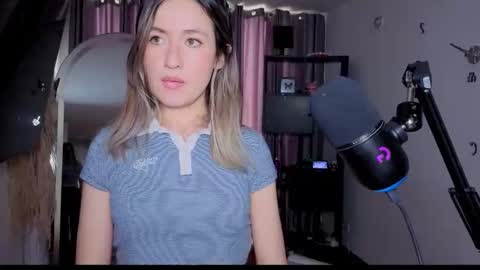 Nicky online show from March 27, 5:47 pm