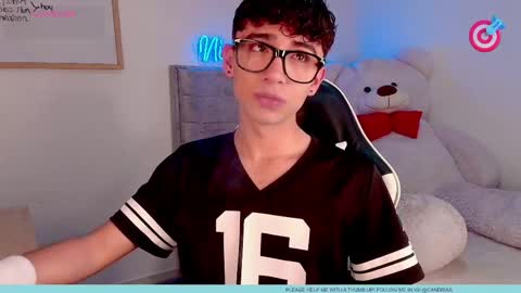 nico  online show from April 19, 8:11 pm