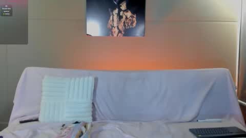 nicol_and_thiago_212 online show from March 30, 9:26 pm