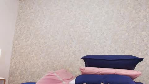 Nicol online show from September 18, 7:18 pm