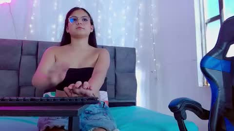 Snapshot of nicol_sweet0 chatting on October 14, 7:39 pm nicol online show from October 14, 7:39 pm