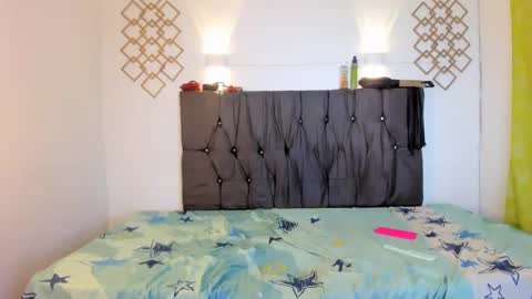 Snapshot of nicol_transgirl chatting on February 22, 5:12 am Nicol online show from February 22, 5:12 am