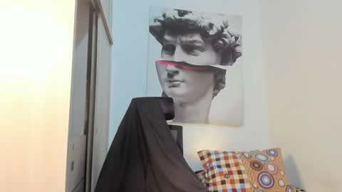 Snapshot of nicolasmuscle chatting on January 10, 6:09 am Andres online show from January 10, 6:09 am