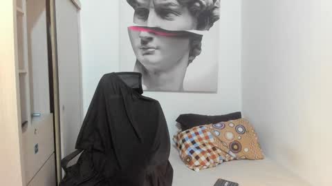 Snapshot of nicolasmuscle chatting on January 30, 8:31 pm Andres online show from January 30, 8:31 pm