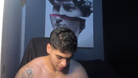 Snapshot of nicolasmuscle chatting on October 15, 3:54 am Andres online show from October 15, 3:54 am