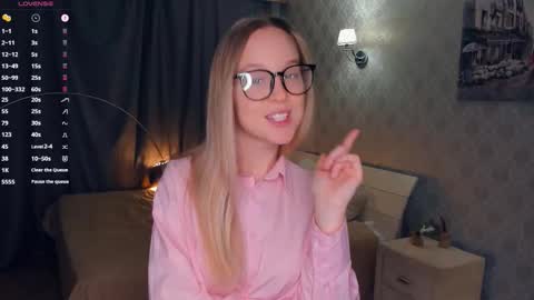 Nicoletta online show from November 12, 6:43 pm