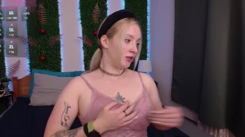 Nicole online show from January 6, 3:19 pm