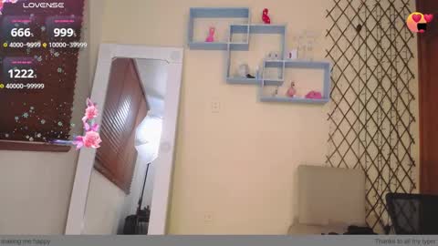 Nicole Santana online show from September 13, 11:40 pm