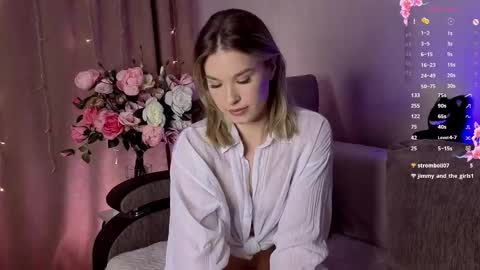 Nicole online show from November 12, 5:59 pm