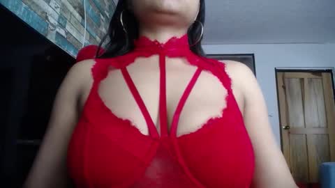 Nicole online show from March 5, 1:31 pm