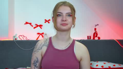 NicoleNorton online show from June 3, 6:16 am