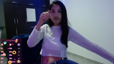 Nicole online show from February 24, 11:30 pm