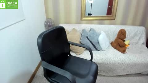 Snapshot of nicolettcolin chatting on October 2, 7:01 pm Nicolettcolin online show from October 2, 7:01 pm