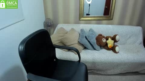 Snapshot of nicolettcolin chatting on October 5, 8:16 pm Nicolettcolin online show from October 5, 8:16 pm