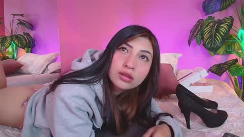 Nicol  online show from December 7, 3:03 pm
