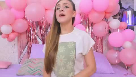 nicoll_89 online show from May 25, 12:11 pm