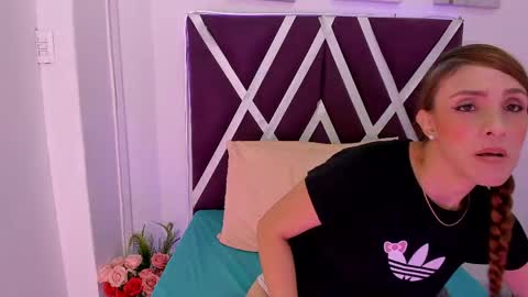 nicoll_89 online show from May 31, 6:09 pm
