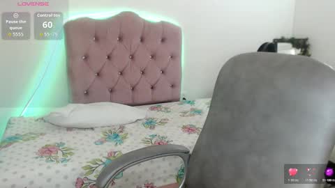 nicoll  online show from January 17, 3:32 pm