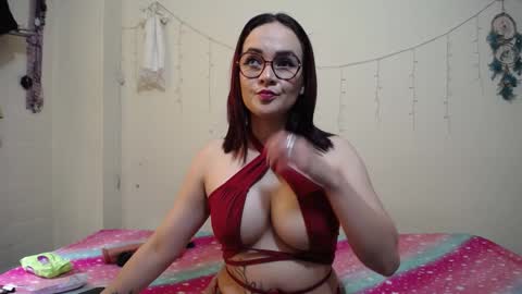 nicolle_sky online show from February 21, 4:26 pm